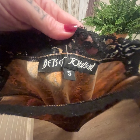 Vintage 90s Betsy Johnson dress - Picture 3 of 3